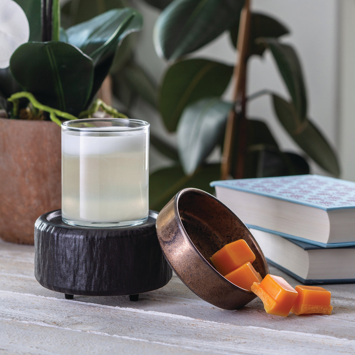 Classic Bronze & Black Ceramic Fragrance Warmer